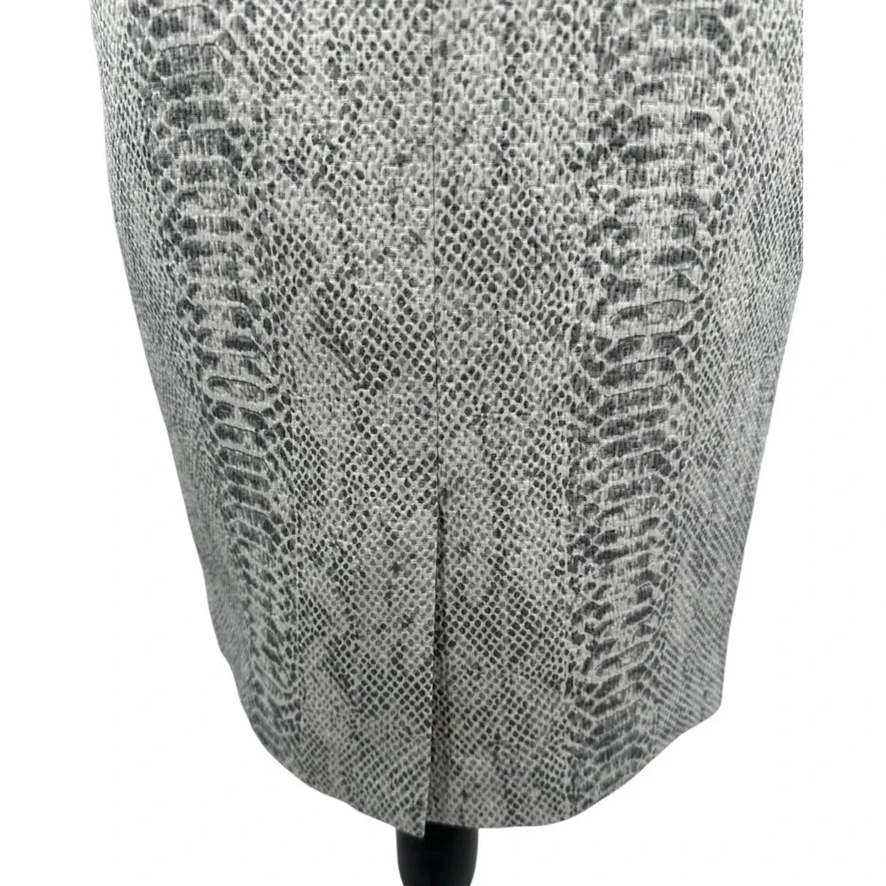 Ann Taylor Womens Straight Pencil Skirt Size 4 White Reptile Print Knit - Picture 6 of 12
